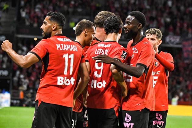 FOOTBALL : Stade Rennais vs Paris SG - Ligue 1 - JournÃ e 1 - 23 08 2026 Joie des joueurs du Stade Rennais aprÃ s le but de Esteban Lepaul (Stade Rennais) RennesFrance  Copyright: xBaptistexAutissierx
