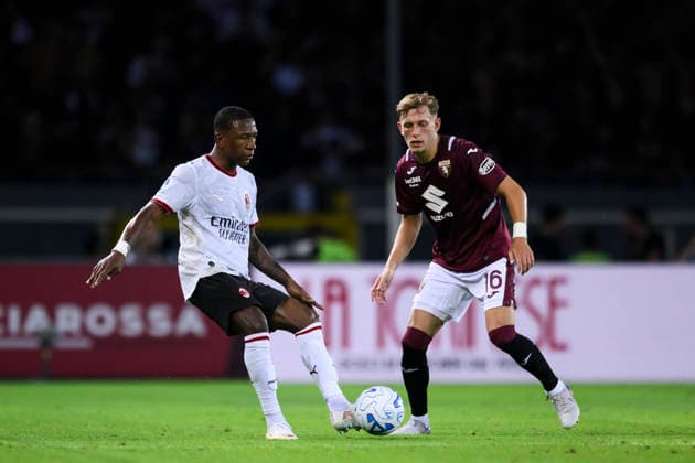 Torino FC v AC Milan - Serie A Pervis Estupinan of AC Milan is challenged by Marcus Pedersen of Torino FC during the Serie A football match between Torino FC and AC Milan. Turin Italy Copyright: xNicolòxCampox
