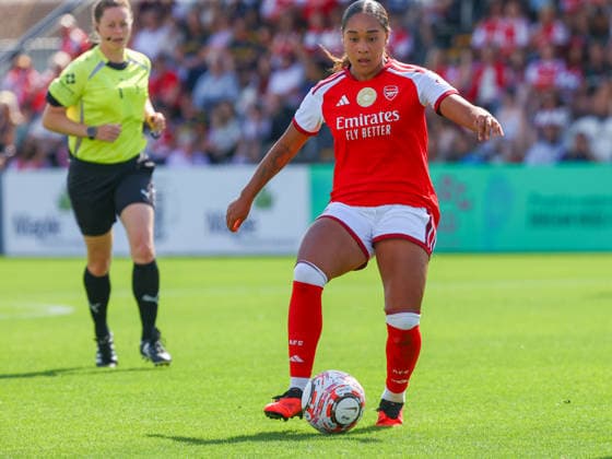 London Borehamwood, England - September 23: Oliva Smith with ball during the pre season match between Arsenal Women and Paris FC, at Mangata Developments Stadium, Meadow Park on September 23, 2026 in London, England Photo credit: Jody Demay-Davies SPP  Copyright: xJodyxDemay-Daviesx xSPPx Sportspressphoto_SPR214052