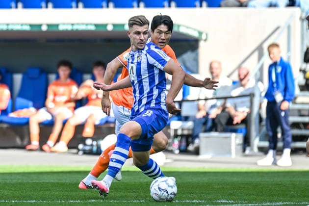 Fußball I Herren I Saison 2026-2027 I DFB-Pokal I FC Carl Zeiss Jena - SV Darmstadt 98 I 23.08.2026 Zweikampf Ho-jae Lee (9, SV Darmstadt 98), Maurice Hehne (6, FC Carl Zeiss Jena) Jena Ernst-Abbe-Sportfeld, ad hoc Arena Thüringen Deutschland *** Soccer I Men I 2026–2027 Season I DFB Cup I FC Carl Zeiss Jena vs. SV Darmstadt 98 I August 23, 2026 Tackle by Ho Jae Lee 9, SV Darmstadt 98, Maurice Hehne 6, FC Carl Zeiss Jena, Ernst Abbe Sportfeld, ad hoc Arena, Thuringia, Germany Copyright: xLobeca InesxHähnelx
