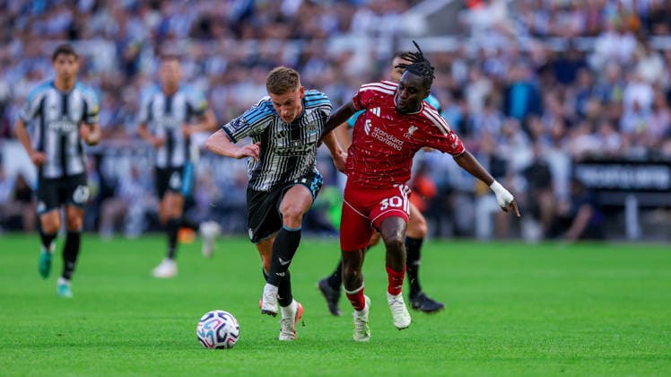 Newcastle United v Liverpool, Premier League Newcastle United midfielder Harvey Barnes (11) during the Premier League match between Newcastle United and Liverpool at St. James s Park, Newcastle, UK on 23 August 2026. Editorial use only DataCo restrictions apply See www.football-dataco.com , Copyright: xSimonxDaviesx PSI-24722-0163
