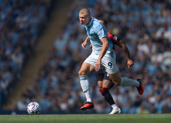 Manchester City v AFC Bournemouth - Premier League 2026 27 MANCHESTER, ENGLAND - AUGUST 23: Erling Haaland of Manchester City in action during the Premier League 2026 27 match between Manchester City and AFC Bournemouth at Etihad Stadium on August 23, 2026 in Manchester, England. ***Local Caption*** Erling Haaland Manchester Etihad Stadium England United Kingdom Copyright: xVisionhausx 776515663
