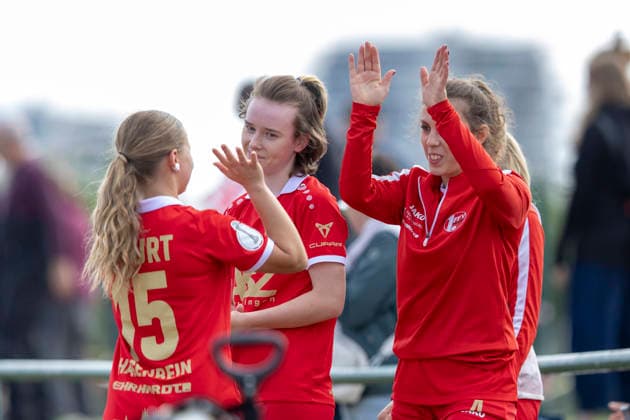 Regionalliga Nordost Frauen: 1. FFV Erfurt vs. 1. FC Union Berlin II; Erfurt; 23.08.2026 Jubel, Kira Hasenbein ( 15; 1. FFV Erfurt) (links) und Jasmin Sautter ( 4; 1. FFV Erfurt) (rechts) Regionalliga Nordost Frauen: 1. FFV Erfurt vs. 1. FC Union Berlin II; Sportforum Johannesplatz Erfurt; 23.08.2026 *** Northeast Regional League Women s Division 1: FFV Erfurt vs. 1 FC Union Berlin II, Erfurt, August 23, 2026. Celebrations, Kira Hasenbein (15, 1) of FFV Erfurt on the left and Jasmin Sautter (4, 1) of FFV Erfurt on the right. Northeast Regional League Women s Division 1: FFV Erfurt vs. 1 FC Union Berlin II at Sportforum Johannesplatz in Erfurt, August 23, 2026 Copyright: xBEAUTIFULxSPORTS Duehringx