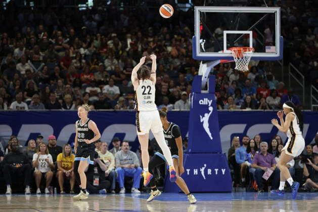 CHICAGO, USA - August 23: Caitlin Clark (22 Indiana Fever) shoots a 3-pointer during the WNBA, Basketball Damen, USA game between the Chicago Sky and Indiana Fever at Wintrust Arena on Saturday, August 8 in Chicago, USA  Copyright: xShainaxBenhiyoun SPPx Sportspressphoto_SPR214383