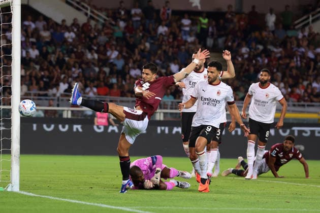 Torino v AC Milan - Serie A - Stadio Grande Torino Turin, Italy, 23rd August 2026. Mike Maignan, Mario Gila, Goncalo Ramos and Ruben Loftus-Cheek of AC Milan look on as Giovanni Simeone of Torino FC narrowly fails to make contact with the ball as is flashes past the goal during the Torino vs AC Milan Serie A match at Stadio Grande Torino, Turin. Picture credit should read: Jonathan Moscrop Turin Stadio Olimpico Grande Torino Italy