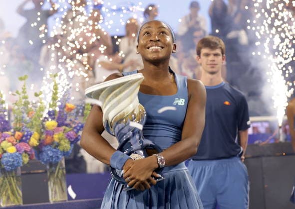 Cincinatti Open tennis tournament Coco Gauff of the USA celebrates her win over Jessica Pegula of the USA in the women s singles final of the Cincinnati Open tennis tournament in Cincinnati, Ohio, USA, 23 August 2026. CINCINNATI OHIO UNITED STATES  Copyright: xMARKxLYONSx