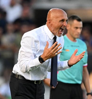(260824) -- FROSINONE, Aug. 24, 2026 -- Juventus head coach Luciano Spalletti reacts during the Italian Serie A football match between Frosinone and Juventus in Frosinone, Italy, Aug. 23, 2026. (Photo by Xinhua) (SP)ITALY-FROSINONE-FOOTBALL-SERIE A-FROSINONE VS JUVENTUS AlbertoxLingria 