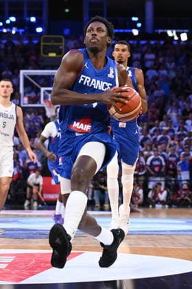 A buzzer-beater by Jaylen Hoard during the 2027 World Cup warm-up match between France and Serbia at the CO™MET Arena in OrlÃ ans on 23 August 2026. - 23 08 2026 - France France OrlÃ ans -  JulienxMattiax xLexPictorium LePictorium_0339485