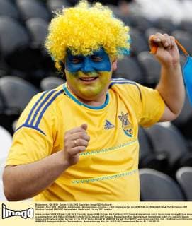 Football, EURO 2012, Ukrainian fans at the last group match