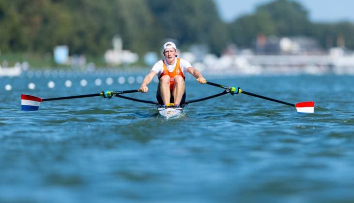 AMSTERDAM - Cornelus Palsma in action during the heats for the men s lightweight single scull at the World Rowing Championships on the Bosbaan in the Amsterdam Forest. IRIS VAN DEN BROEK ANP xVIxANPxSportx xxANPxIVx 566195423 originalFilename: 566195423.jpg