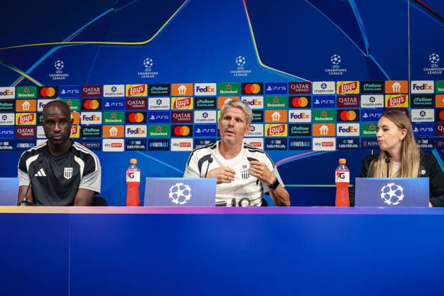 SOCCER - UEFA CL, LASK vs Celtic LINZ,AUSTRIA,24.AUG.26 - SOCCER - UEFA Champions League, play-off, Linzer ASK vs Celtic Glasgow, preview, press conference, PK, Pressekonferenz LASK. Image shows Samuel Adeniran (LASK), head coach Dietmar Kuehbauer (LASK) and Natahlie Melcher (LASK).  GEPAxpictures xManuelxBinder