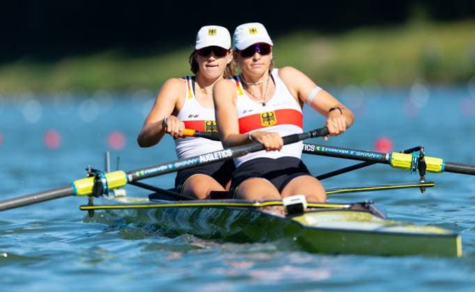 AMSTERDAM - Luise Bachman and Tabea Schendekehl (GER) in action during the heats for the women s pair without cox at the World Rowing Championships on the Bosbaan in the Amsterdam Forest. IRIS VAN DEN BROEK ANP xVIxANPxSportx xxANPxIVx 566197008 originalFilename: 566197008.jpg