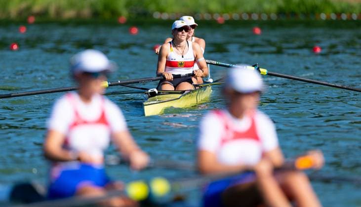 AMSTERDAM - Luise Bachmann and Tabea Schendekehl (GER) in action during the heats for the women s pair without cox at the World Rowing Championships on the Bosbaan in the Amsterdam Forest. IRIS VAN DEN BROEK ANP xVIxANPxSportx xxANPxIVx 566197404 originalFilename: 566197404.jpg