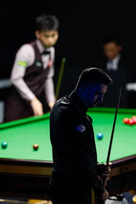 Sport Bilder des Tages (260824) -- WUHAN, Aug. 24, 2026 -- Mark Selby reacts during a round 2 match between Mark Selby of England and Fan Zhengyi of China at Wuhan Open 2026 snooker tournament in Wuhan, central China s Hubei Province, Aug. 24, 2026. ) (SP)CHINA-SNOOKER-WUHAN OPEN WuxZhizun 