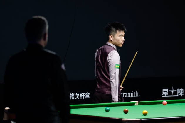 (260824) -- WUHAN, Aug. 24, 2026 -- Fan Zhengyi competes during a round 2 match between Mark Selby of England and Fan Zhengyi of China at Wuhan Open 2026 snooker tournament in Wuhan, central China s Hubei Province, Aug. 24, 2026. ) (SP)CHINA-SNOOKER-WUHAN OPEN WuxZhizun 