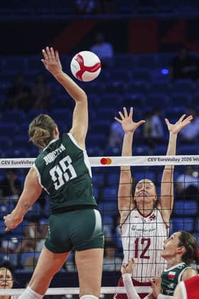 Poland v Latvia - CEV EuroVolley 2026 ISTANBUL, TURKIYE - AUGUST 24: Poland player Magdalena Jurczyk (95) competes with Latvia s Anna Rita (12) during the CEV EuroVolley 2026 Women Group A match between Poland and Latvia at Sinan Erdem Sports Hall, on August 24, 2026 in Istanbul, Turkiye. Agit Erdi Ulukaya Anadolu Istanbul Turkey. Editorial use only. Please get in touch for any other usage.  Copyright: x2026xAnadoluxAgitxErdixUlukayax