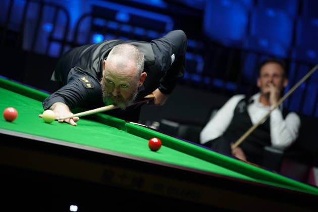 WUHAN, CHINA - AUGUST 24: Mark Williams of Wales plays a shot during his round of 32 match against David Gilbert of England at the 2026 Wuhan Open on August 24, 2026 in Wuhan, Hubei Province of China. The tournament features top snooker players competing for the title.  Copyright: xTaixChengzhex 111661918397