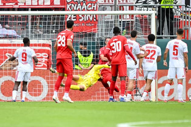 David Abrangao (FC Wuerzburger Kickers) Torschuss zum 1:0 waehrend des DFB-Pokal 1 Runde Spiels zwichen Wuerzburger Kickers v 1.FC Koeln, AKON ARENA am 24. August 2026 in Wuerzburg, Deutschland. (Foto von Harry Langer DeFodi Images) +++ David Abrangao (FC Wuerzburger Kickers) scores his team s first goal during the DFB-Pokal 1 Runde match between Wuerzburger Kickers v 1.FC Koeln at AKON ARENA on August 24, 2026 in Wuerzburg, Germany. (Photo by Harry Langer DeFodi Images) (Photo by Harry Langer DeFodi Images) DFB DFL REGULATIONS PROHIBIT ANY USE OF PHOTOGRAPHS AS IMAGE SEQUENCES AND OR QUASI-VIDEO. - *** David Abrangao of FC Wuerzburger Kickers takes a shot on goal to make it 1–0 during the DFB Cup first-round match between Wuerzburger Kickers and 1. FC Koeln at the AKON ARENA on August 24, 2026, in Wuerzburg, Germany. Photo by Harry Langer, DeFodi Images. David Abrangao of FC Würzburger Kickers scores his team’s first goal during the DFB Cup first-round match between Würzburger Kickers and 1. FC Köln at AKON ARENA on August 24, 2026 in Würzburg, Germany Photo by Harry Langer, DeFodi Images Photo by Harry Langer, DeFodi Images DFB and DFL regulations prohibit any use of photographs as image sequences and or quasi-video
