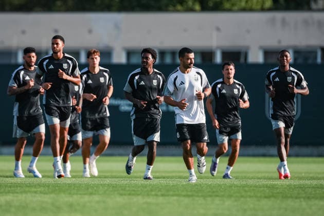 Football, Champions League qualifiers, LASK Linz, training