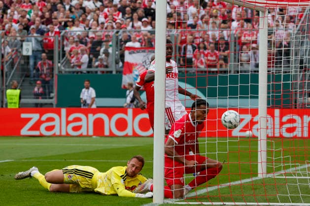 Im Bild: v.li. Torschuetze David Abrangao (FC Wuerzburger Kickers, 3), Ragnar Ache (1. FC Koeln, 9) und Torwart Marvin Schwaebe (1. FC Koeln, 1), das Tor zum 1:0. 24.08.2026, FC Wuerzburger Kickers - 1. FC Koeln, DFB-Pokal, 1. Runde, Deutschland, Wuerzburg, AKON-Arena, DFL REGULATIONS PROHIBIT ANY USE OF PHOTOGRAPHS AS IMAGE SEQUENCES AND OR QUASI-VIDEO. *** Pictured from left: goal scorer David Abrangao (FC Würzburger Kickers, 3), Ragnar Ache (1 FC Köln, 9), and goalkeeper Marvin Schwaebe (1 FC Köln, 1), scoring the goal that made the score 1–0 on August 24, 2026, FC Würzburger Kickers 1–FC Köln, DFB Cup, First Round, Germany, Würzburg, AKON Arena. DFL regulations prohibit any use of photographs as image sequences and or quasi-video. Copyright: HMBxMedia xJulienxBecker