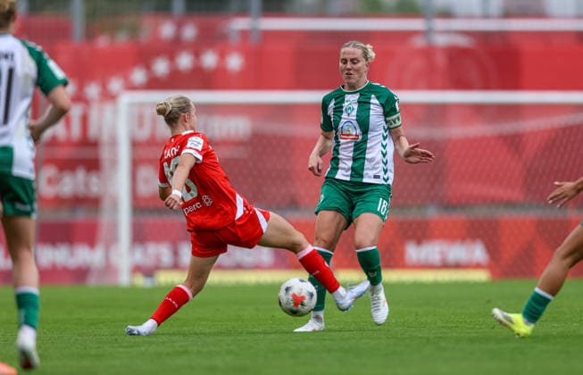 GER, Mainz, FSV Mainz 05 vs Werder Bremen, Google Pixel Frauen Bundesliga, Fussball, DFB, Spielzeit 2026 2027, Bruchwegstadion, 1. Spieltag im Bild v.l.: Paula Flach (Mainz 05 Frauen 18), Lina Hausicke (SV Werder Bremen Frauen 18) DFB DFL REGULATIONS PROHIBIT ANY USE OF PHOTOGRAPHS AS IMAGE SEQUENCES AND OR QUASI-VIDEO, 24.08.2026 *** GER, Mainz, FSV Mainz 05 vs. Werder Bremen, Google Pixel Women s Bundesliga, Soccer, DFB, 2026–2027 Season, Bruchwegstadion, Matchday 1 in pictures: from left, Paula Flach (Mainz 05 Women s U-18), Lina Hausicke, SV Werder Bremen Women’s U-18, DFB DFL regulations prohibit any use of photographs as image sequences and or quasi-video, August 24, 2026 Copyright: HMBxMedia HendrikxHamelau