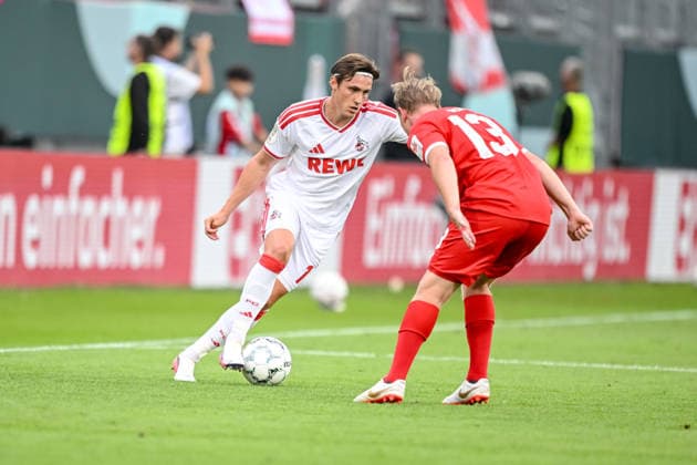 Alessio Castro-Montes (1.FC Koeln) und Philipp Ochs (FC Wuerzburger Kickers) im Zweikampf waehrend des DFB-Pokal 1 Runde Spiels zwichen Wuerzburger Kickers v 1.FC Koeln, AKON ARENA am 24. August 2026 in Wuerzburg, Deutschland. (Foto von Harry Langer DeFodi Images) +++ Alessio Castro-Montes (1.FC Koeln) und Philipp Ochs (FC Wuerzburger Kickers) battle for the ball during the DFB-Pokal 1 Runde match between Wuerzburger Kickers v 1.FC Koeln at AKON ARENA on August 24, 2026 in Wuerzburg, Germany. (Photo by Harry Langer DeFodi Images) (Photo by Harry Langer DeFodi Images) DFB DFL REGULATIONS PROHIBIT ANY USE OF PHOTOGRAPHS AS IMAGE SEQUENCES AND OR QUASI-VIDEO. - *** Alessio Castro Montes of 1. FC Köln and Philipp Ochs of FC Würzburger Kickers battle for the ball during the DFB Cup first-round match between Würzburger Kickers and 1. FC Köln at AKON ARENA on August 24, 2026, in Würzburg, Germany. Photo by Harry Langer, DeFodi Images. Alessio Castro Montes of 1. FC Köln and Philipp Ochs of FC Würzburger Kickers battle for the ball during the DFB Cup first-round match between FC Würzburger Kickers and 1. FC Köln at AKON ARENA on August 24, 2026 in Würzburg, Germany. Photo by Harry Langer, DeFodi Images. Photo by Harry Langer, DeFodi Images. DFB and DFL regulations prohibit any use of photographs as image sequences and or quasi-video.