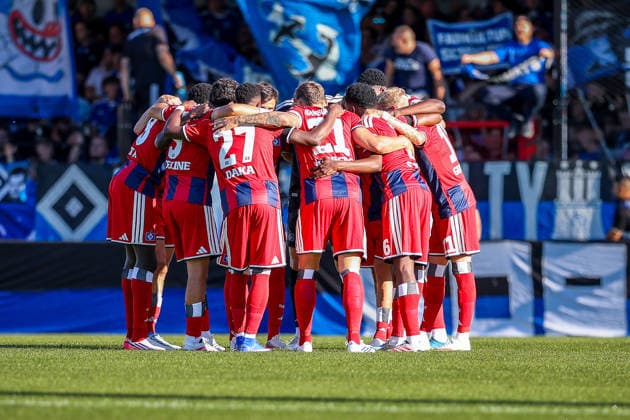 2026.08.24, xkwix, Fußball, DFB-Pokal, SC Verl - Hamburger SV, SPORTCLUB Arena, 1.Runde, Saison 2026 2027: Team aus Hamburg im Kreis DFB regulations prohibit any use of photographs as image sequences and or quasi-video. Photo: xKamilxWilkowskixPressefotoKochx Nordrhein-Westfalen Deutschland *** August 24, 2026, xkwix, soccer, DFB Cup, SC Verl vs. Hamburger SV, SPORTCLUB Arena, Round 1, 2026–2027 season; Team from Hamburg in the DFB district; regulations prohibit any use of photographs as image sequences and or quasi-video; Photo by xKamilxWilkowskixPressefotoKochx; North Rhine-Westphalia, Germany