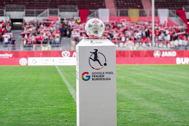 Deutschland: Fussball Saison 2026 2027 , Google Pixel Frauen-Bundesliga , 1. FSV Mainz 05 Frauen vs. SV Werder Bremen Frauen - Bruchwegstadion (Mainz) : Ball, Rasen Mainz Bruchwegstadion Deutschland Germany *** Germany Soccer Season 2026–2027, Google Pixel Women s Bundesliga, 1 FSV Mainz 05 Women vs. SV Werder Bremen Women at Bruchwegstadion in Mainz, Ball, Turf, Mainz Bruchwegstadion, Germany Copyright: xBennetxLongx