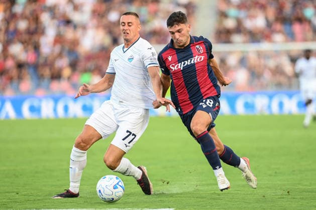SOCCER - Serie A - Bologna FC vs. SS Lazio Photo by IPA ABACAPRESS.COM87768529 - Nicolo Cambiaghi (Bologna FC) and Adam Marusic (SS Lazio) in action during the Bologna FC vs. SS Lazio Italian Serie A soccer match in Bologna, Italy, on August 24, 2026 Bologna Italy  Copyright: xIPAxSport ABACAx