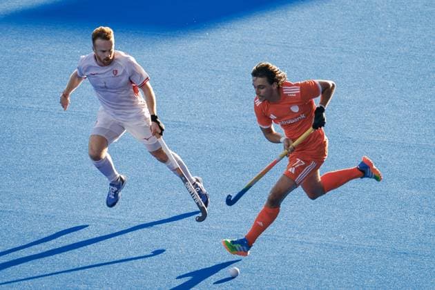 Sport Bilder des Tages AMSTELVEEN - Jack Waller of England and Floris Middendorp of the Netherlands during the Hockey World Cup match between the Netherlands and England at the Wagener Stadium. KOEN VAN WEEL ANP xVIxANPxSportx xxANPxIVx 566204208 originalFilename: 566204208.jpg
