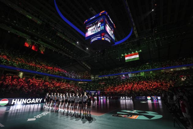Turkiye v Hungary - CEV EuroVolley 2026 ISTANBUL, TURKIYE - AUGUST 24: Players line up ahead of the CEV EuroVolley 2026 Women Group A match between Turkiye and Hungary at Sinan Erdem Sports Hall, on August 24, 2026 in Istanbul, Turkiye. Agit Erdi Ulukaya Anadolu Istanbul Turkey. Editorial use only. Please get in touch for any other usage.  Copyright: x2026xAnadoluxAgitxErdixUlukayax