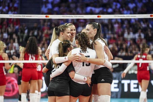 Turkiye v Hungary - CEV EuroVolley 2026 ISTANBUL, TURKIYE - AUGUST 24: Players of Hungary celebrate after a point during the CEV EuroVolley 2026 Women Group A match between Turkiye and Hungary at Sinan Erdem Sports Hall, on August 24, 2026 in Istanbul, Turkiye. Agit Erdi Ulukaya Anadolu Istanbul Turkey. Editorial use only. Please get in touch for any other usage.  Copyright: x2026xAnadoluxAgitxErdixUlukayax
