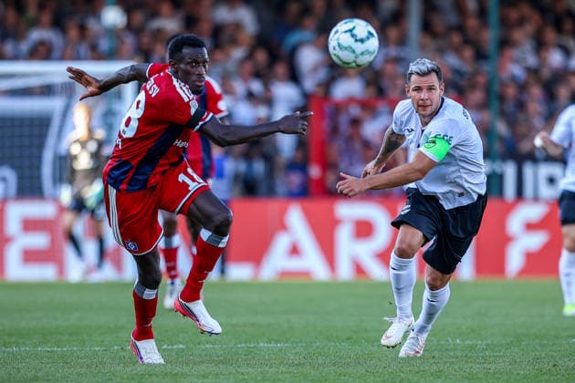 2026.08.24, xkwix, Fußball, DFB-Pokal, SC Verl - Hamburger SV, SPORTCLUB Arena, 1.Runde, Saison 2026 2027: Niko Kijewski (SC Verl 19) im Zweikampf gegen Bakery Jatta (Hamburger SV 18) DFB regulations prohibit any use of photographs as image sequences and or quasi-video. Photo: xKamilxWilkowskixPressefotoKochx Nordrhein-Westfalen Deutschland *** August 24, 2026, xkwix, Soccer, DFB Cup, SC Verl vs. Hamburger SV, SPORTCLUB Arena, 1st Round, 2026–2027 season: Niko Kijewski (SC Verl 19) in a tackle against Bakery Jatta (Hamburger SV 18). DFB regulations prohibit any use of photographs as image sequences and or quasi-video. Photo: xKamilxWilkowskixPressefotoKochx, North Rhine-Westphalia, Germany