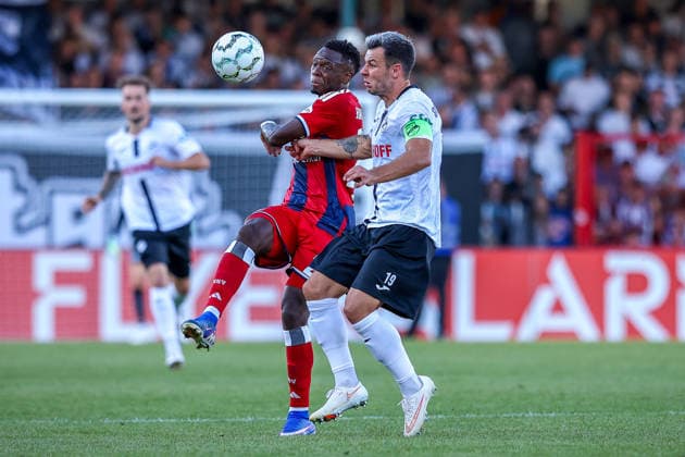 2026.08.24, xkwix, Fußball, DFB-Pokal, SC Verl - Hamburger SV, SPORTCLUB Arena, 1.Runde, Saison 2026 2027: Niko Kijewski (SC Verl 19) im Zweikampf gegen Bakery Jatta (Hamburger SV 18) DFB regulations prohibit any use of photographs as image sequences and or quasi-video. Photo: xKamilxWilkowskixPressefotoKochx Nordrhein-Westfalen Deutschland *** August 24, 2026, xkwix, Soccer, DFB Cup, SC Verl vs. Hamburger SV, SPORTCLUB Arena, 1st Round, 2026–2027 season: Niko Kijewski (SC Verl 19) in a tackle against Bakery Jatta (Hamburger SV 18). DFB regulations prohibit any use of photographs as image sequences and or quasi-video. Photo: xKamilxWilkowskixPressefotoKochx, North Rhine-Westphalia, Germany