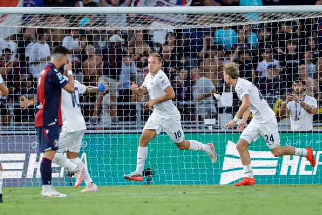 August 24, 2026, Bologna, BOLOGNA: Lazio s Davide Frattesi (C) jubilates with his teammates after scoring the goal during the Italian Serie A soccer match Bologna FC vs SS Lazio at Renato Dall Ara stadium in Bologna, Italy, 24 August 2026. ANSA ELISABETTA BARACCHI. Soccer: Serie A ; Bologna-Lazio  - ZUMAa110 20260824_zaf_a110_035 Copyright: xElisabettaxBaracchix
