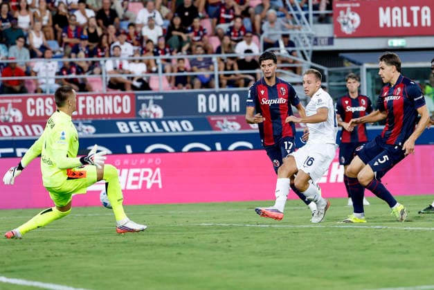 August 24, 2026, Bologna, BOLOGNA: Lazio s Davide Frattesi (C) scores the 0-1 goal during the Italian Serie A soccer match Bologna FC vs SS Lazio at Renato Dall Ara stadium in Bologna, Italy, 24 August 2026. ANSA ELISABETTA BARACCHI. Soccer: Serie A ; Bologna-Lazio  - ZUMAa110 20260824_zaf_a110_036 Copyright: xElisabettaxBaracchix