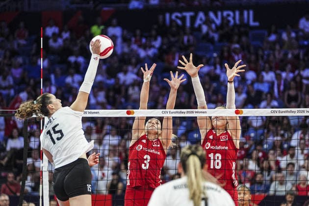 Turkiye v Hungary - CEV EuroVolley 2026 ISTANBUL, TURKIYE - AUGUST 24: Cansu Ozbay (3) of Turkiye in action against Lilla Kiss (15) of Hungary during the CEV EuroVolley 2026 Women Group A match between Turkiye and Hungary at Sinan Erdem Sports Hall, on August 24, 2026 in Istanbul, Turkiye. Agit Erdi Ulukaya Anadolu Istanbul Turkey. Editorial use only. Please get in touch for any other usage.  Copyright: x2026xAnadoluxAgitxErdixUlukayax