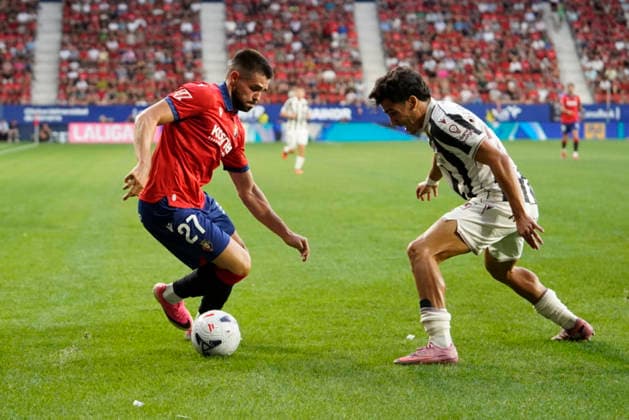 Inigo Arguibide seen during LaLiga EA Sports game between teams of Osasuna CA and Levante UD (Mickael Ducint Ball Raw Images) Pamplona Estadio El Sadar Spain Copyright: xMickaelxDucintx mickaelducint_RealSociedad_ValenciaCF236