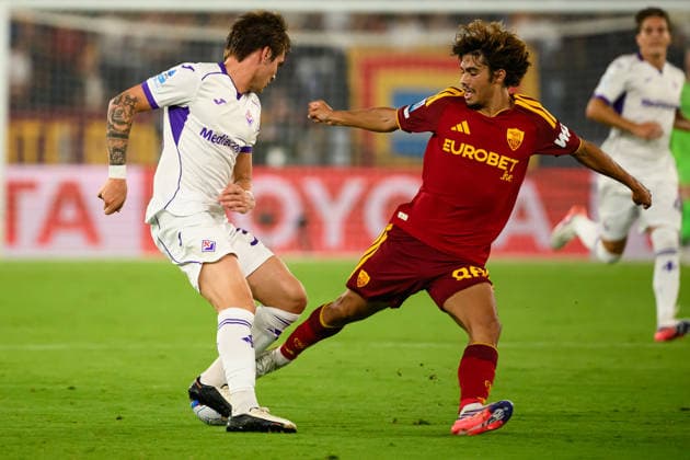 Franco Mastantuono of ACF Fiorentina and Rodrigo Mora of AS Roma compete for the ball during the Serie A 2026 2027 football match between AS Roma and ACF Fiorentina at Stadio Olimpico in Rome (Italy), August 24, 2026. andreaxstaccioli