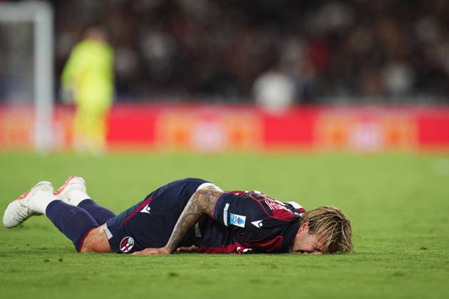 Bologna™s Federico Bernardeschi with head down during the Serie A soccer match between Bologna and Lazio at the Renato Dall™Ara Stadium in Bologna, north Italy - Monday, August 24, 2026 -  Copyright: xMassimoxPaolone LaPressex