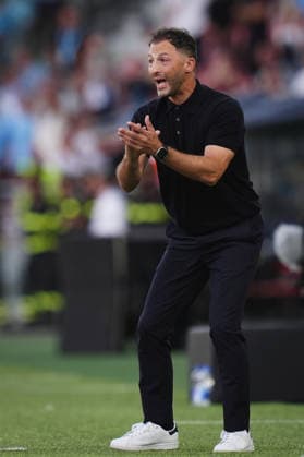 Bologna s head coach Domenico Tedesco shouts instructions to his players during the Serie A soccer match between Bologna and Lazio at the Renato Dall™Ara Stadium in Bologna, north Italy - Monday, August 24, 2026 -  Copyright: xMassimoxPaolone LaPressex