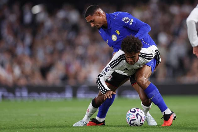 London, England, 24th August 2026. Oscar Bobb of Fulham is challenged by Maxence Lacroix of Chelsea during the Fulham vs Chelsea Premier League match at Craven Cottage, London. Picture credit should read: David Klein Sportimage EDITORIAL USE ONLY. No use with unauthorised audio, video, data, fixture lists, club league logos or live services. Online in-match use limited to 120 images, no video emulation. No use in betting, games or single club league player publications. SPI_068_DK_Fulham_Chelsea SPI-4933-0068