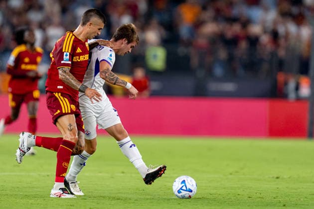 AS Roma v ACF Fiorentina - Serie A Enilive Franco Mastantuono of ACF Fiorentina and Gianluca Mancini of AS Roma compete for the ball compete for the ball during the Serie A Enilive match between AS Roma and ACF Fiorentina at Olympic Stadium on August 24, 2026 in Rome, Italy Rome Olympic Stadium Lazio Italy Copyright: xGiuseppexMaffiax 260824SerieA_Roma-Fiorentina_GM_05697