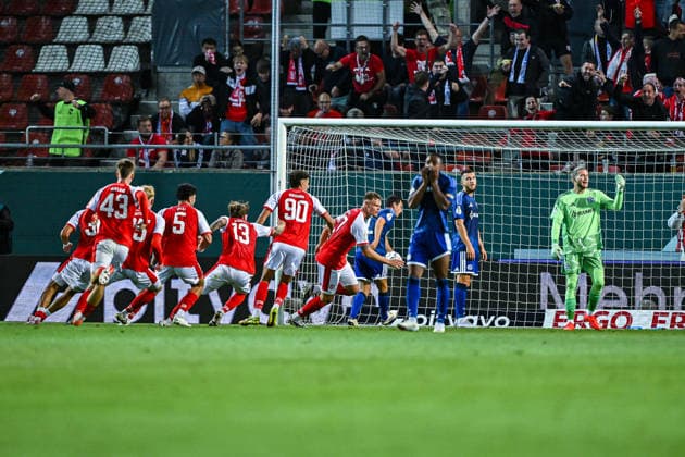 24.08.2026, Fussball, Saison 2026 2027, DFB-Pokal, Hallescher FC - FC Schalke 04, Vin Kastull (Hallescher SC) freut sich über das Tor zum 1:0, xRHR-FOTO YYx *** August 24, 2026, Soccer, 2026–2027 Season, DFB Cup, Hallescher FC vs. FC Schalke 04, Vin Kastull of Hallescher SC celebrates the 1–0 goal, xRHR PHOTO YYx Copyright: KROEGER RHR-FOTOx RHR-FOTO YY