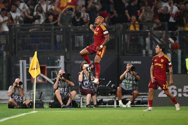 AS Roma v ACF Fiorentina - Serie A 2026 27 Donyell Malen of A.S. Roma celebrates after scoring the goal of 1-0 during the matchday 1 of the Serie A Championship between A.S. Roma and A.C.F. Fiorentina at the Olympic Stadium in Rome, Italy, on August 24, 2026. Rome Italy Italy  Copyright: xDomenicoxCippitellix originalFilename:cippitelli-asromava260824_npsBI.jpg