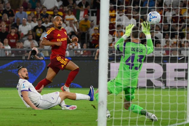 IPA87772383 - Roma s Donyell Malen scored the second goal (2-0) during the 2026 2027 Enilive Italian Serie A match between AS Roma and ACF Fiorentina at the Olympic Stadium in Rome on August 24, 2026.  Copyright: xFabrizioxCorradetti IPAxSportx xx 87772383