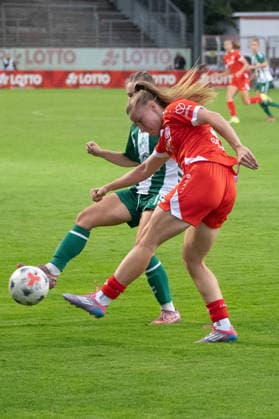 24.08.2026, xhfmx, Fussball Google Pixel Frauen Bundesliga, 1. FSV Mainz 05 - SV Werder Bremen Maja Pageler (1. FSV Mainz 05, 37) klärt einen Ball Mainz *** August 24, 2026, xhfmx, Soccer Google Pixel Women s Bundesliga, 1 FSV Mainz 05 vs. SV Werder Bremen, Maja Pageler (1 FSV Mainz 05), 37 clears the ball (Mainz)