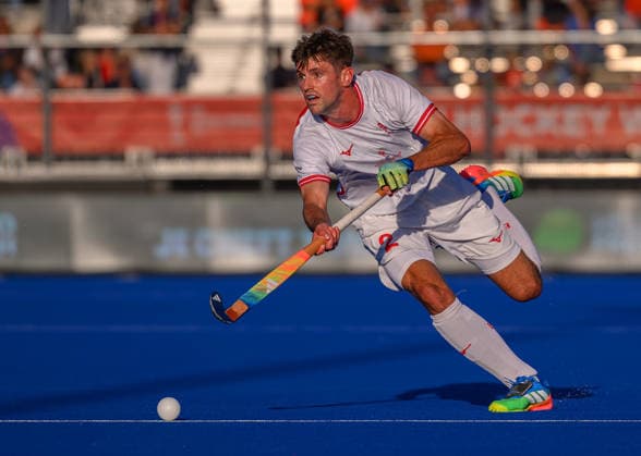 Hockey World Cup Day Ten Nick Park of England breaks forward with the ball during the match against Netherlands in Pool E of the 2026 FIH Hockey World Cup at Wagener Stadium, Amstelveen 24 08 2026 UK Newspapers OUT Copyright: xGraemexWilcocksonx FIL-23822-0077