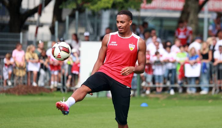 24.08.26 VfB Stuttgart Training Deutschland, Stuttgart, 24.08.2026, Fussball, Bundesliga, Saison 2026 2027, VfB Stuttgart Training: Jamie Leweling. *** August 24, 2026 VfB Stuttgart Practice Germany, Stuttgart, August 24, 2026, Soccer, Bundesliga, 2026–2027 Season, VfB Stuttgart Practice Jamie Leweling