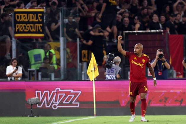 SOCCER - Serie A - AS Roma vs. ACF Fiorentina Photo by IPA ABACAPRESS.COM87772352 - Rome, Italy - August 24, 2026: Donyell Malen (center forward) of AS Roma scores a goal and celebrates with the team during the Italian Serie A – Enilive Championship 2026–2027 soccer match between AS Roma and ACF Fiorentina at the Olympic Stadium in Rome. Rome Italy  Copyright: xIPAxSport ABACAx